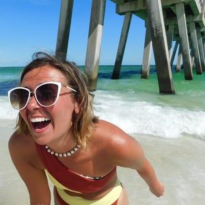 Meet your Posher, Madelyn